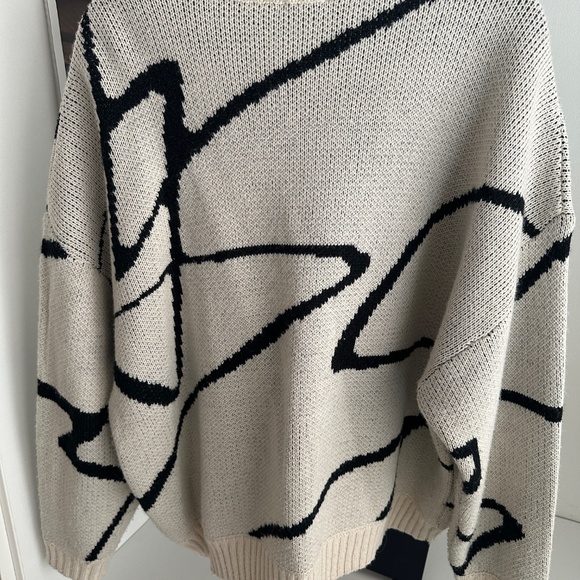 Le Lis knit sweater size small - Picture 2 of 5